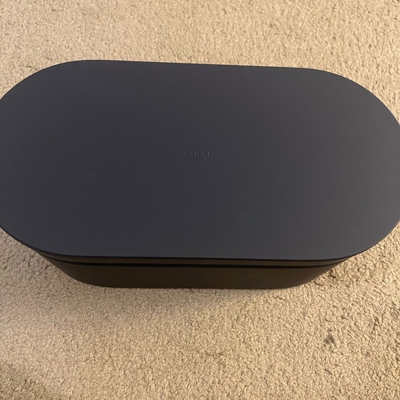 Dyson - Picture 6 of 6